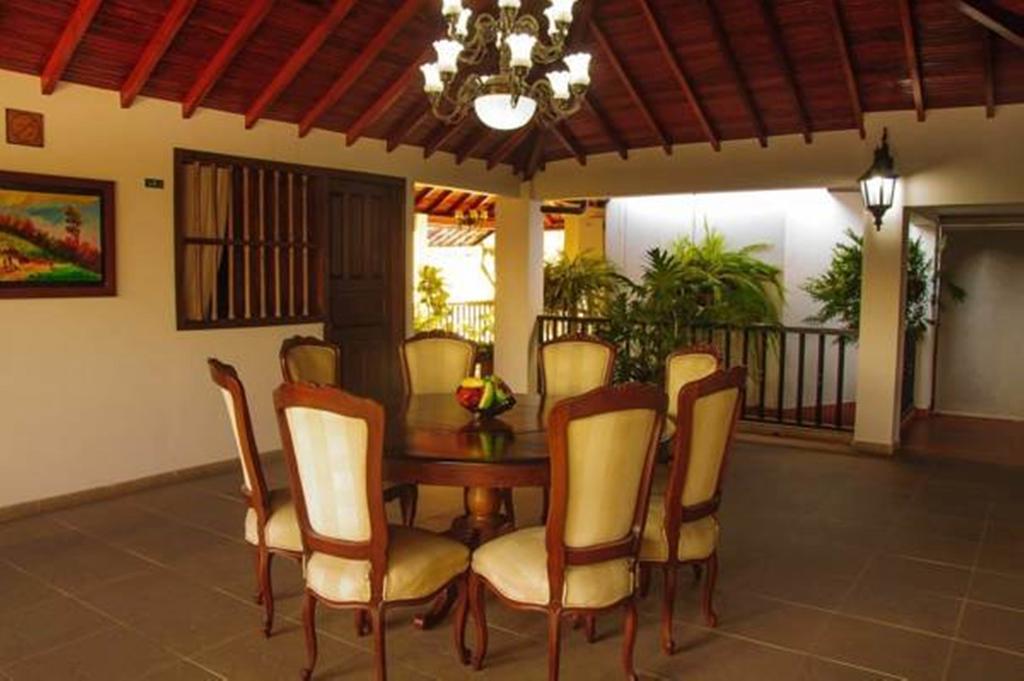 Hotel Las Nieves Giron Luaran gambar