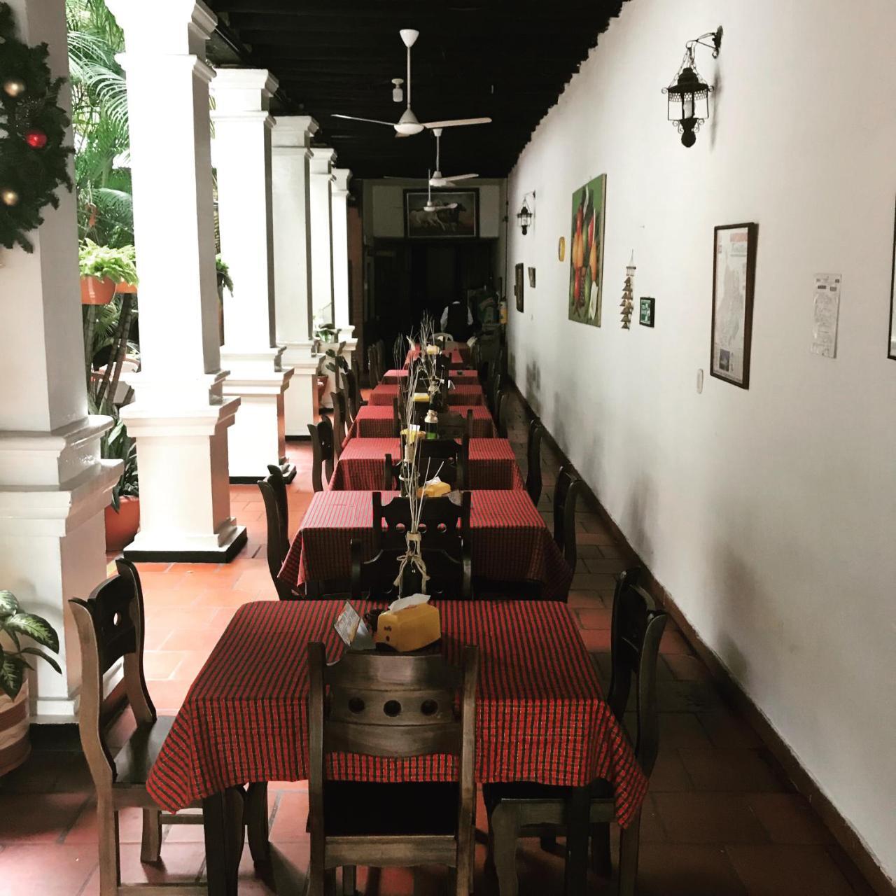 Hotel Las Nieves Giron Luaran gambar