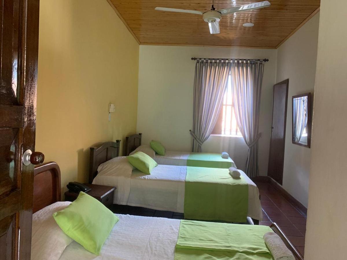 Hotel Las Nieves Giron Luaran gambar